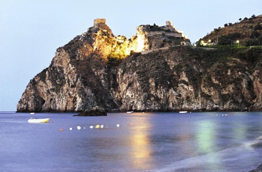 Hotel Marabel Sant'Alessio Siculo Ngoại thất bức ảnh
