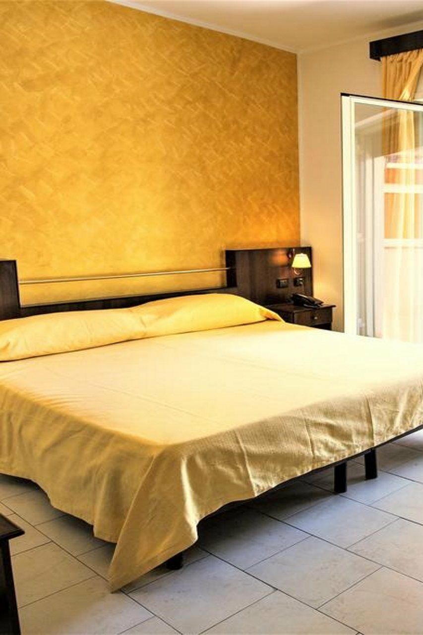 Hotel Marabel Sant'Alessio Siculo Ngoại thất bức ảnh